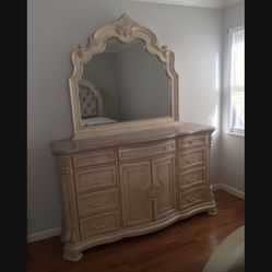 Dresser With Mirror And Large Mirror