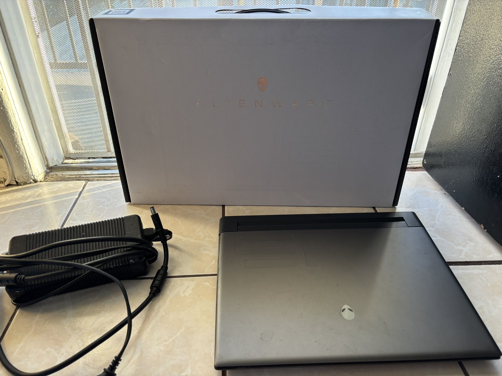 Selling Alienware M16 Laptop  (2023)