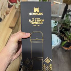 Stanley 30oz Tumbler Limited Edition 