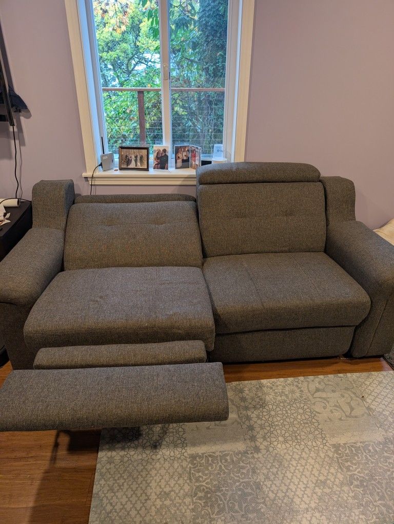 Grey Automatic Love Seat/Sofa Recliner