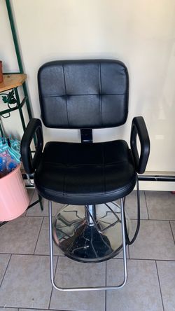 Salon chair