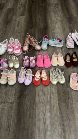 Girl shoes $5 each
