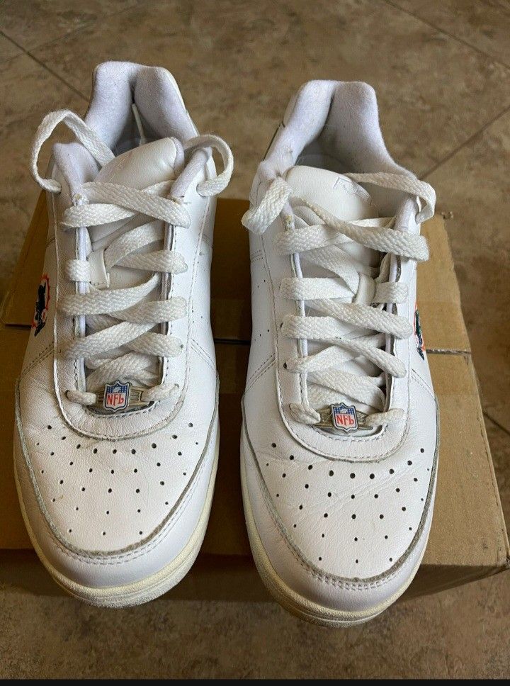 Reebok Miami Dolphins Sneakers Size 9.5 for Sale in Lake Worth FL OfferUp