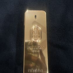 MILLION GOLD RABANNE (retail 150$)