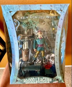 DISNEY 20,000 LEAGUES FIGURE, CABIN CONTROL NEMO, VINTAGE (30% OFF SALE)