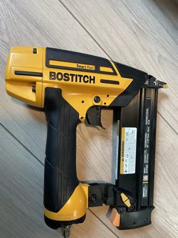 Pneumatic Bostitch 18 Gauge Brad Nailer