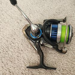 Diawa Legalis LT 2500D Reel With Braid for Sale in Lake Worth, FL