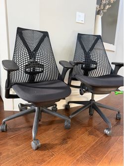 Brand new Herman Miller Sayl