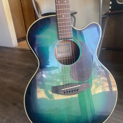 YAMAHA ACOUSTIC /ELECTRIC GUITAR $300.00 Like New