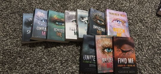 BookTok Romance & Fantasy Books