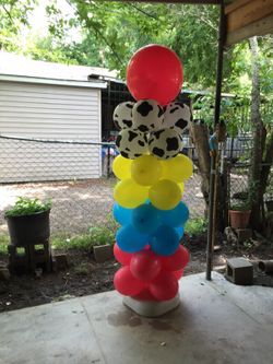 Balloon tower