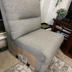 Brand New Ashley Acklen Sectional Piece – Gray