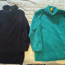 2-Stefano International Cow neck Sweaters: Black and Green; Size: Small