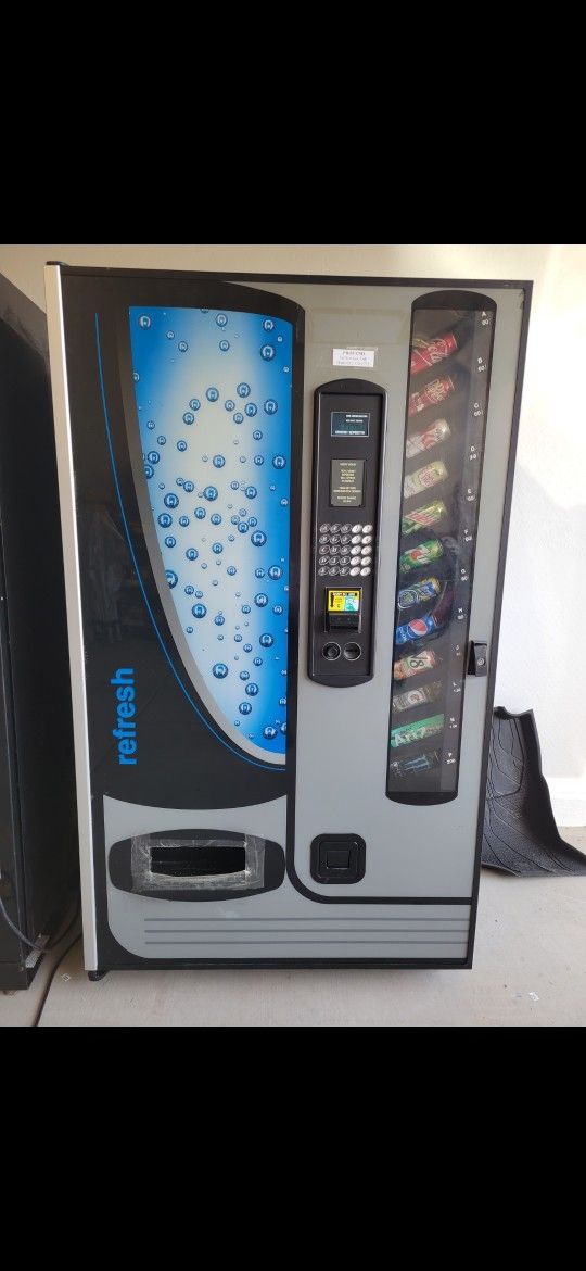 Usi 3151 (CB700) Drink Vending Machine
