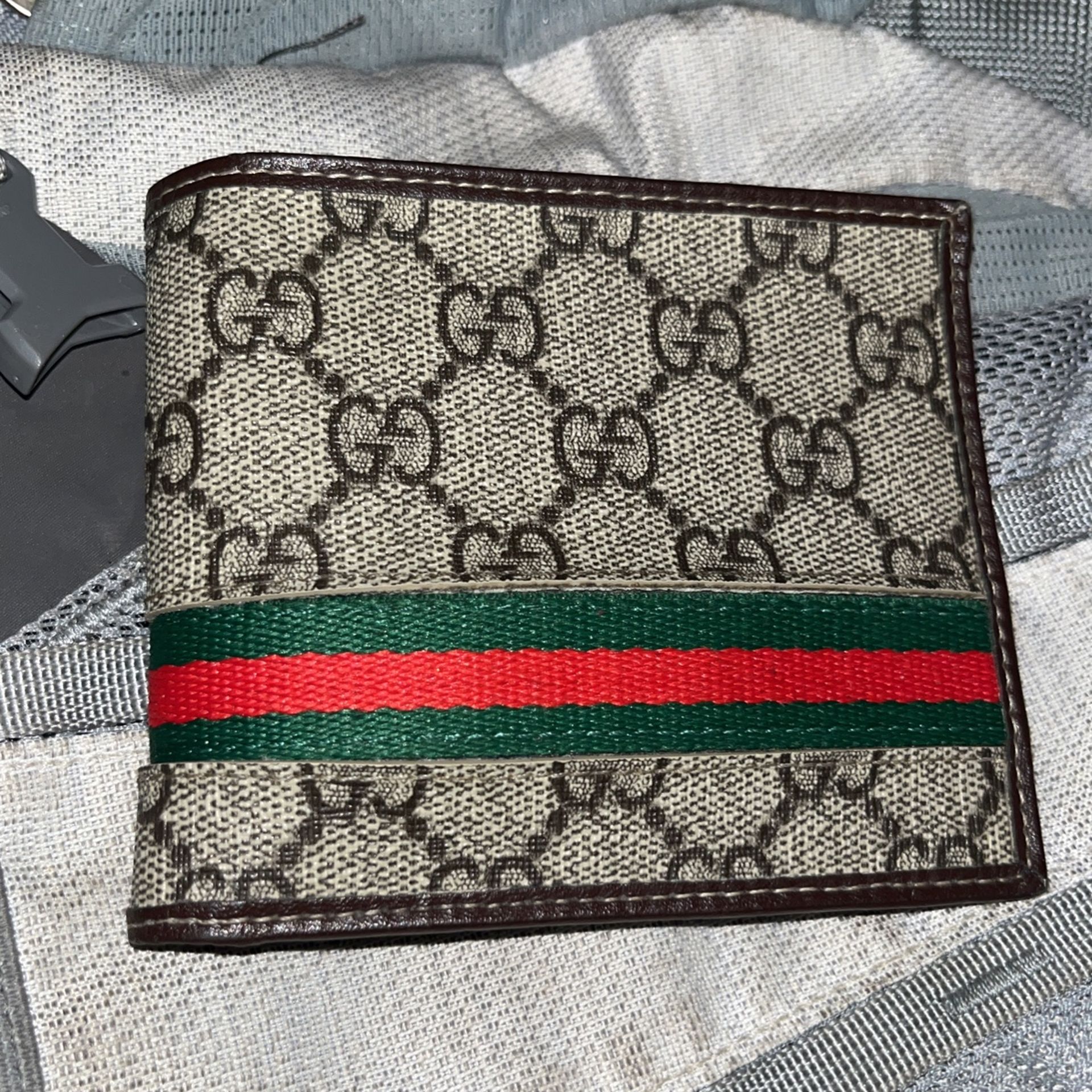 Authentic Gucci Wallet for Sale in Orlando, FL - OfferUp