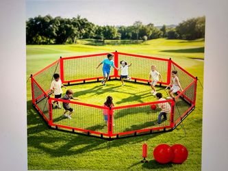 Brand new outdoor pall pit with carry bag (2 balls) & ground spikes