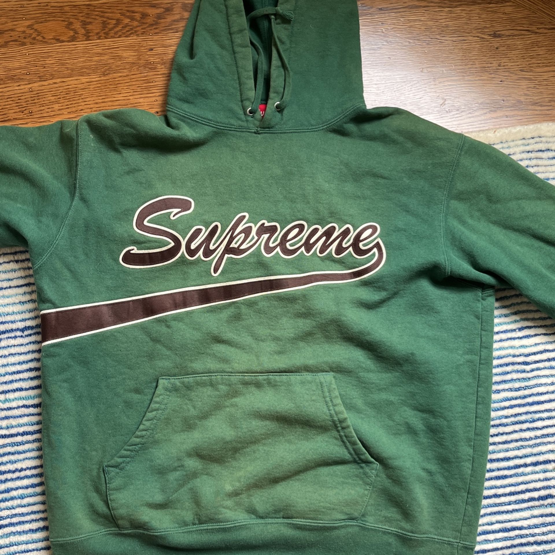 supreme world famous hoodie