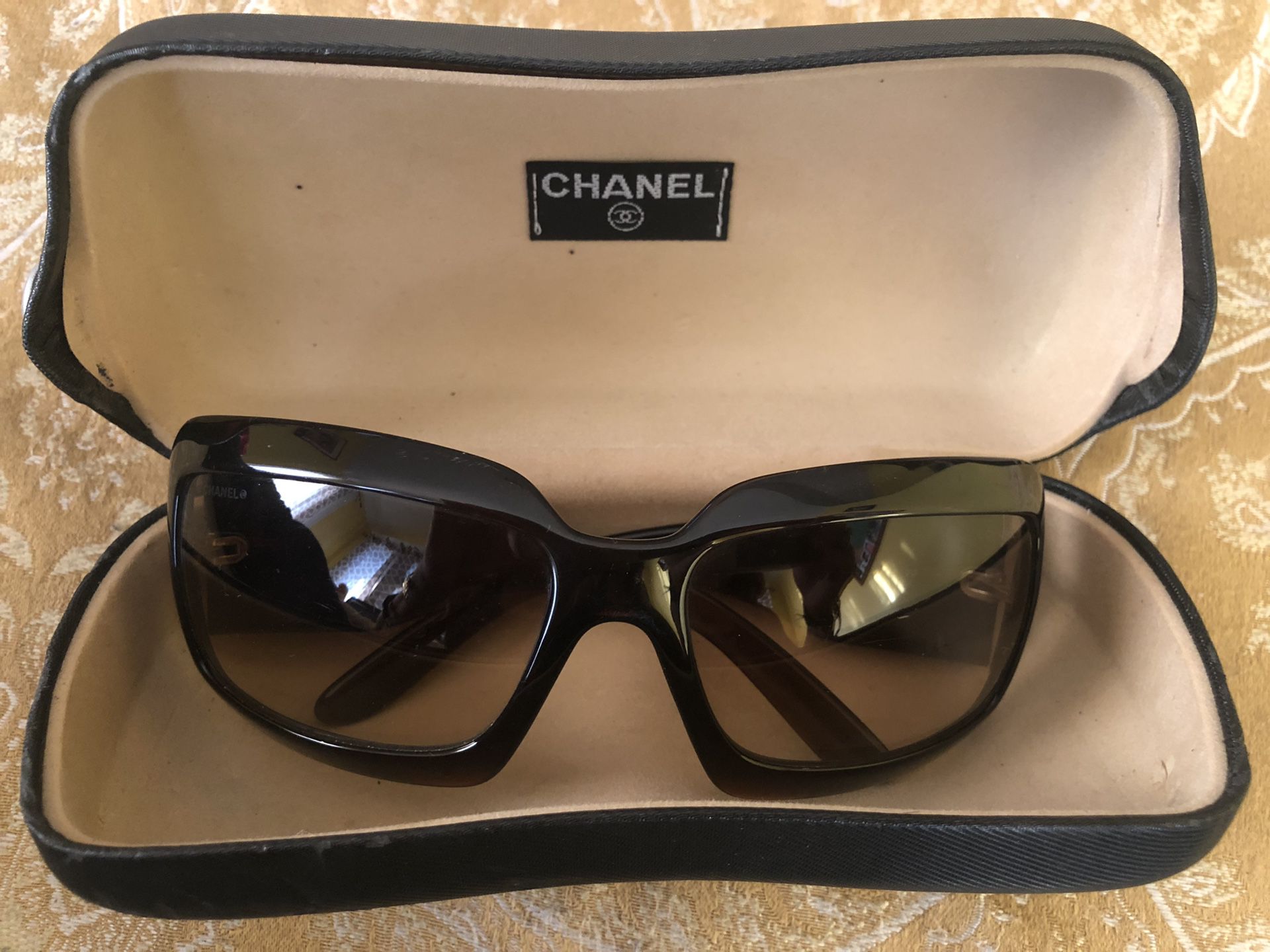 Brown CHANEL MOTHER OF PEARL SUNGLASSES for Sale in Los Angeles