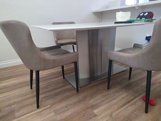 Luxury Modern White Dining Table Set with 3 Quilted Chairs