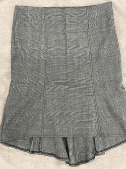 Women’s Rump flattering medium grey office hi-lo skirt