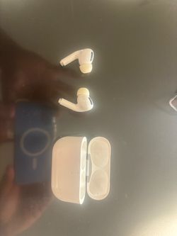 Apple AirPods Pro with Charging Case
