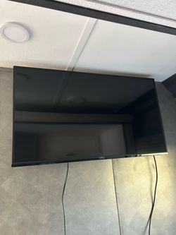 Vizio TV 39.5 inch