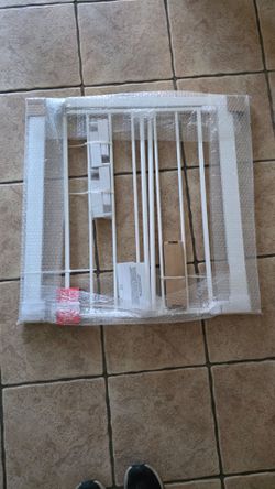 Easy Install Walk-Through Baby Gate new, Safety 1st