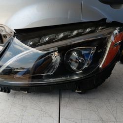 2015-2018 Mercedes C-class Headlight Xenon Lh Side Driver Side 
