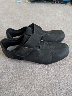 Men's size 12 cycling shoes
