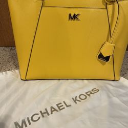 Michael Kors Purse 