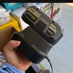Ryobi 4Ah Battery With Charger 