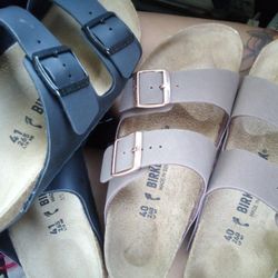 **NEW** Birkenstock Sandals !!!!! 