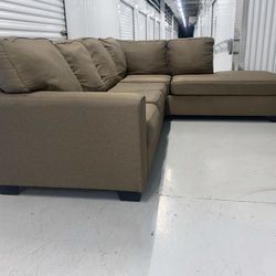  Sectional Couch 🚚 Free Delivery 