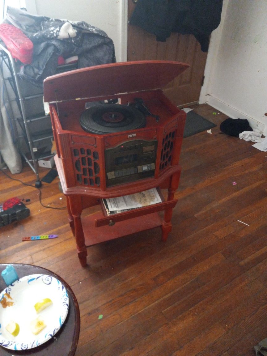JWIN Record/cassette/disc/AM/FM Radio Player