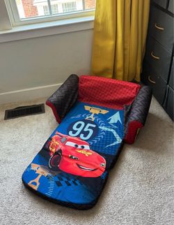 Disney Cars Lightning McQueen Flip-Out Sofa