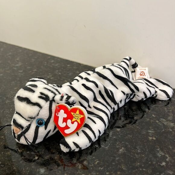 Blizzard Snow Tiger PVC 4th Gen 1996 Retired Ty Beanie Baby Collectible Mint