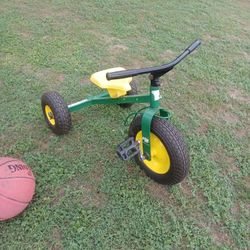 John Deer Trycicle Inflatable Tires 