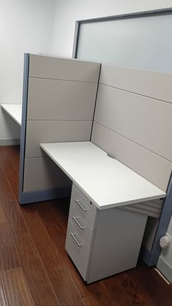 Herman Miller Ethospace 62 tall room dividers L shape that are cool grey with light silver fabric