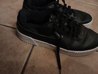 Women's Carina 2.0 Puma Sneakers Size 10