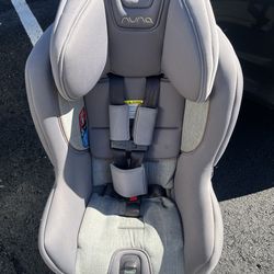 Nuna Rava car seat