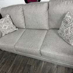 Gaelon Nailhead Sofa
