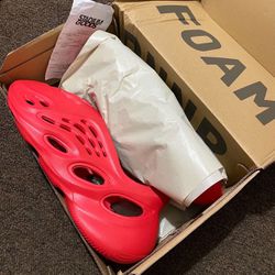 Yeezy Foam Runners Rnnr Red Size 9