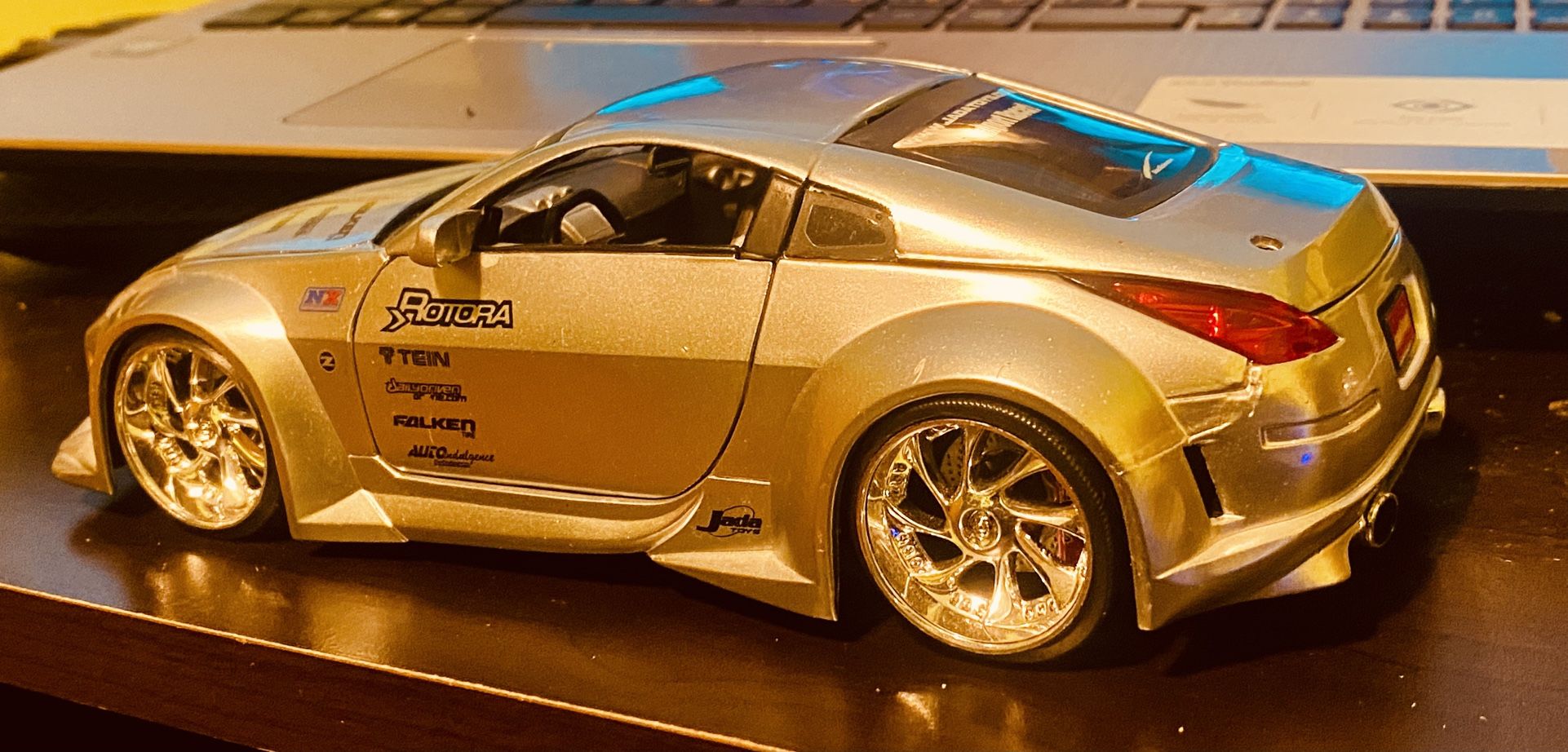 Car model 1:18. Collectible Toys 1:24
