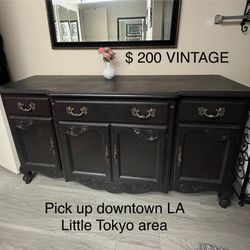 VINTAGE 🪵 WOOD CREDENZA- SIDE BOARD- COFFEE BAR- TV Stand - lots Of Space For A Clean Organized Items Out Of Sight . 200$ pick up Downtown LA