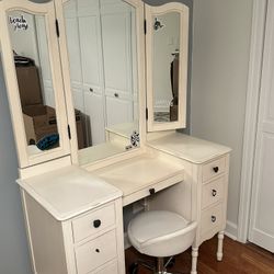 Vanity & Armoire