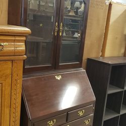 Ethan Allen Secratary Desk