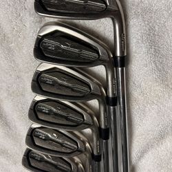 Mizuno JPX EZ Forged Iron Set