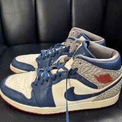 Jordan 1 Mid True Blue 2013 