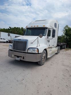 TRUCK. 2006 freightliner century