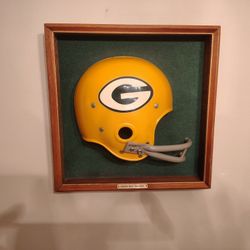 Vintage 1968 Green Bay Packers half Helmet Wall Display